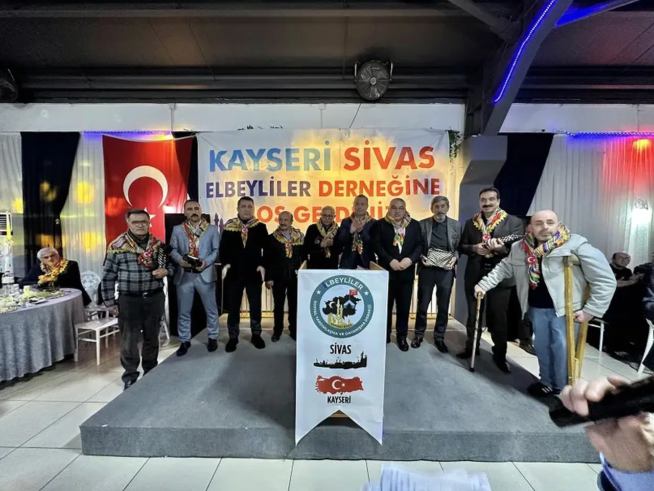 Sivaslı Elbeyliler Kayseri'de Başkan Uzun ile toplandı