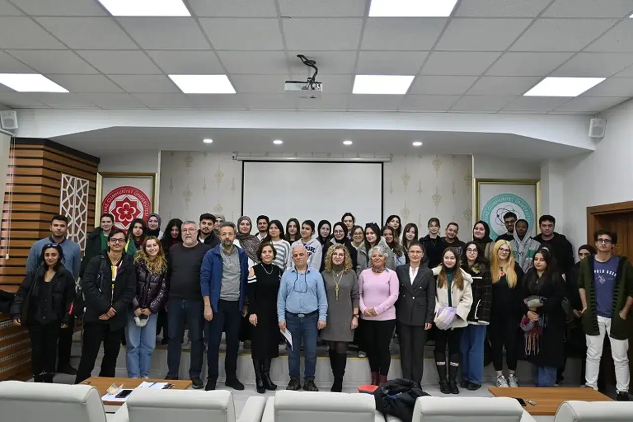 Sivas’ta öğrencileri etkileyen program: Başarı algısını değiştiren konuşma