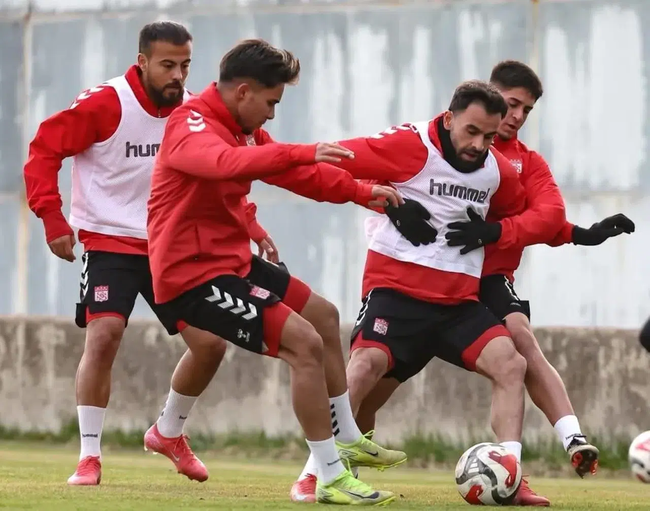 Sivasspor’da Çorum hazırlıkları yoğun tempoyla başladı