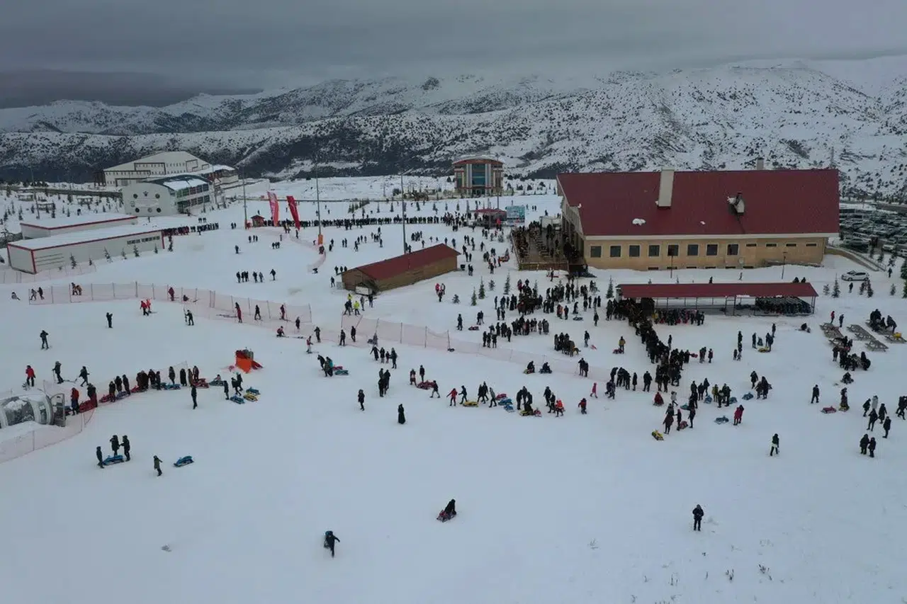 Sivas Yıldızdağı Kayak Merkezi'nde Öğrencileri Sevindirecek Özel Karar Meclisten Geçti!