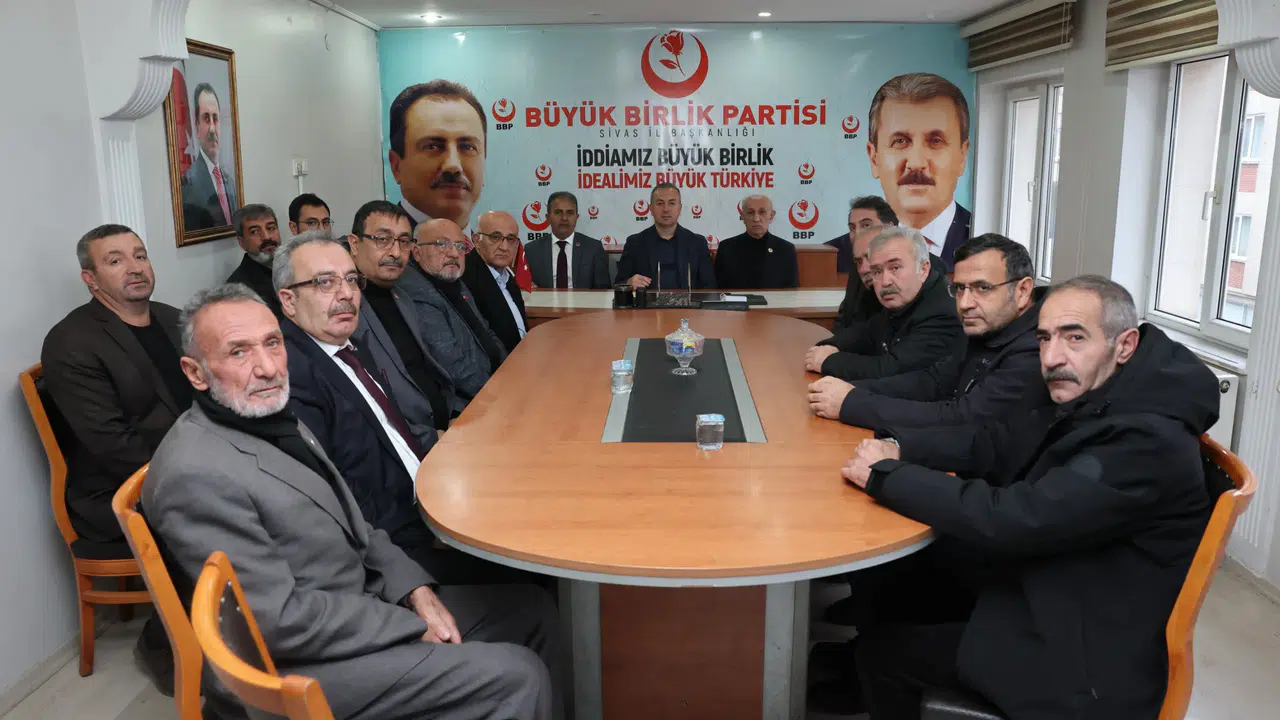 Sivas Belediye Başkanı Adem Uzun’dan Parti Teşkilatına Ziyaret