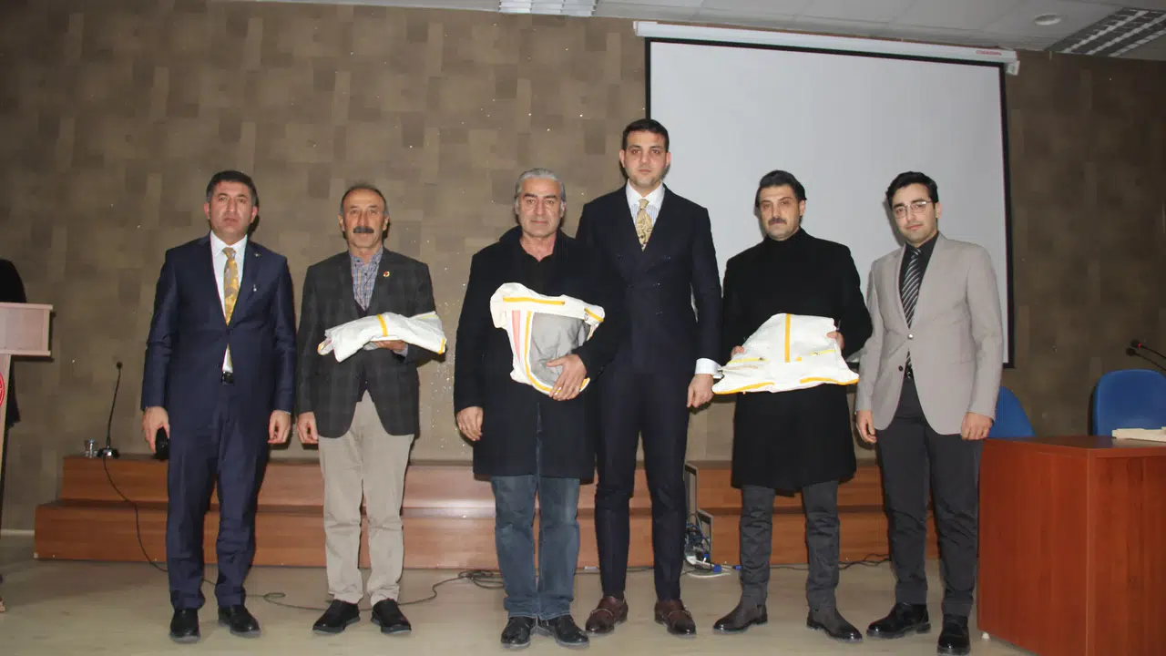 Sivas Zara’nın Sarı Altını İçin Büyük Zirve! O Tarihte İlçede Şölen Var!