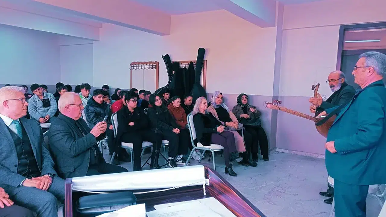 Sivas’ta Lisede Nefes Kesen Gelenek: Öğrenciler Lebdeğmezle Tanıştı