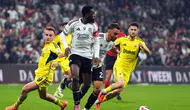 Fenerbahçe’den Tarihi Geri Dönüş! Beşiktaş’ı 2-0’dan 3-2 Mağlup Etti