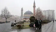 Sivas’ta Kış Kendini Hissettirdi: Soğuk Gece, Beyaz Sabah