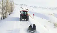 Sivas’ta Karın Tadını Traktör Lastiğiyle Çıkardılar
