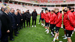 Sivasspor'a Vali ve Başkan'dan Destek Çağrısı