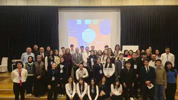 Sivas’ta Bir İlk: Liseliler İngilizce Münazarada Geleceği Tartıştı