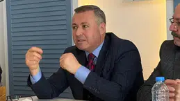 DEVA Partisi Sivas İl Başkanı Çevik'ten Parti Değiştirenlere Sicil Kaygısı Çıkışı!