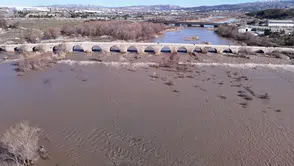 Sivas’ta Kar Suları Taştı! Kızılırmak’ta Son 15 Yılın En Yüksek Debisi