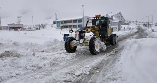 46 Köye Geçit Yok! Sivas’ta Karla Mücadele Hız Kesmiyor