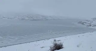 Sivas'ta 4 Eylül Barajı Buz Kesti