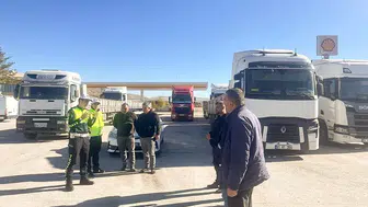 Sivas Zara’da sürücülere polislerden kış uyarısı