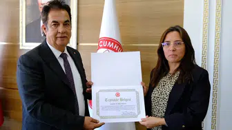 Sivas'a Bilim Diplomasisinde Külliye'de ödül verildi