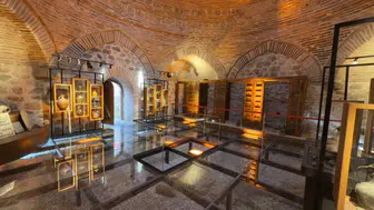 Anadolu'nun O İlk Umumi Helası Bakın Neye Dönüştü? İsmi: Sık Dişini!