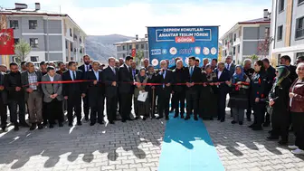 Sivas Gürün’de afetzedeler yeni yuvalarına kavuştu