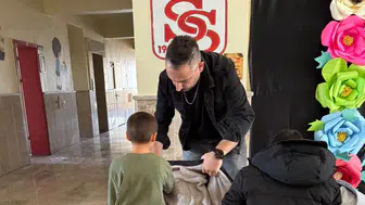 Ellisekiz ve Legend Grupları Sivas'ta Yüzlerce Çocuğun Kahramanı Oldu