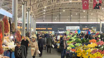 Gurbetçiler Sivas'a geri döndü! İşte Sebze Hali'ndeki son durum!