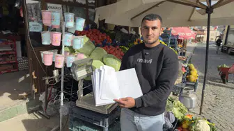 Osmanlı geleneği devam ediyor: Marketin borç defteri kapatıldı