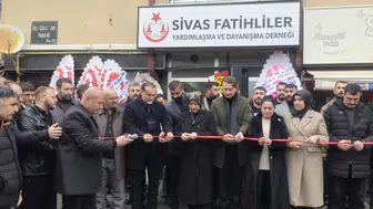 Ak Parti Milletvekili Rukiye Toy Sivaslılarla Bir Araya Geldi