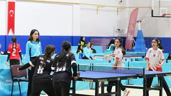 Sivas’ta Okul Sporları Masa Tenisi Heyecanı Zirve Yaptı
