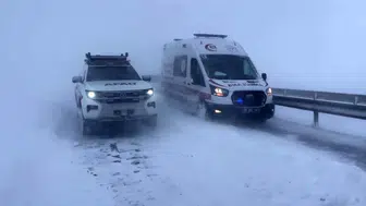 Yoğun kar trafiği felç etti! Sivas-Şarkışla yolunda 5 araç çarpıştı