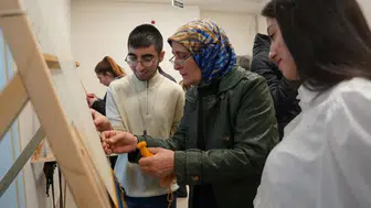 Bu Tezgâhta Sadece Kilim Değil, Hayata Tutunma Dokunuyor