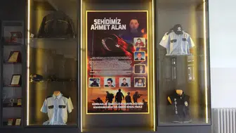 Şehit Ahmet Alan'ın Eşyaları Okulunda Anı Köşesinde