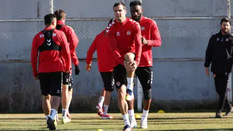 Sivasspor'da Kupaya Veda Sonrası Kritik Başlangıç! İstanbulspor Maçı Hazırlıkları Başladı!