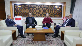 Cumhuriyetin Şehri Sivas’a İstiklal Madalyası İçin Tarihi Adım