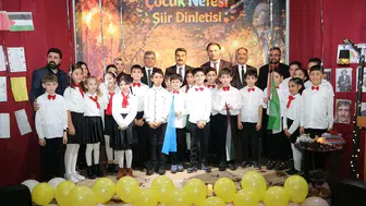 Sivas’ta Eğitimin Kalbi Bu Salonda Attı: Şiir, Aile ve Okul Aynı Çatıda