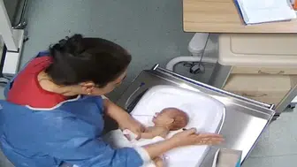 O Hemşire Tutuklandı! 5 Günlük Bebeğe Şiddette Gelişme