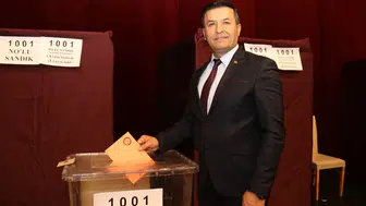 Sivas Konfeksiyon ve Tuhafiye Esnafı Sandık Başında Kararını Verdi