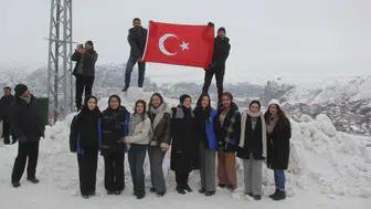 Sivas'ın Zara İlçesindeki Çocuklar İstedi, Başkan Yaptı! Çocuklara Unutulmaz Karne Hediyesi!