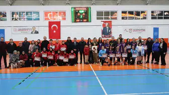 Sivas’ta Genç Kızların Futsal Mücadelesi Şampiyonu Belirledi