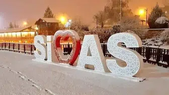 Sivas'ta Karla Gelen Güzellik, Ciddi Bir Tehlikeyi de Beraberinde Getirdi