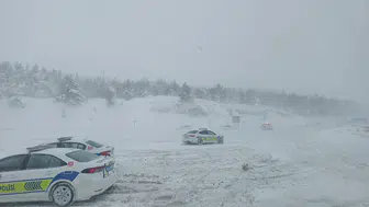 Sivas - Tokat Karayolunda Kar Kalınlığı Yarım Metreyi Buldu!