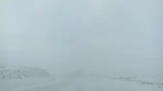 Sivas-Malatya kara yolu kar ve tipi nedeniyle ulaşıma kapandı