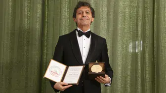 Dünyaca Ünlü Yazar Akif Manaf 2025 Yılı International Peace Prize Ödülü’nü Aldı