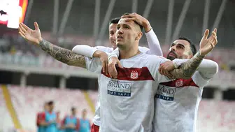 Sivasspor Tribünleri Onu Bekliyordu, İmza Çin’e Atıldı
