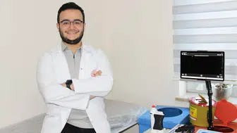 Sessiz tehlike büyüyor! Teknoloji boynu boyun sağlığını tehdit ediyor!