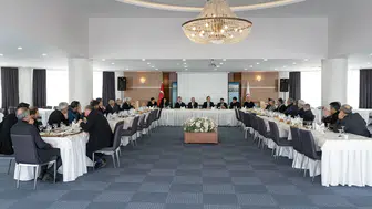 Sivas'ta Rektör–Muhtar Zirvesinde Sağlık ve Burs Talepleri Öne Çıktı