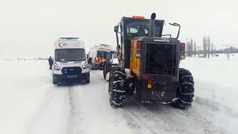 Sivas'ta Hastaya Giden Ambulans Yolda Kaldı! Ekipler Seferber Oldu!