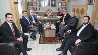 Vali Yılmaz Şimşek Ülkü Ocakları Sivas İl Başkanlığını Ziyaret Etti