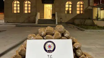 Sivas'ta Ortak Operasyon! Yol Kontrolünde Büyük Sevkiyat Durduruldu!