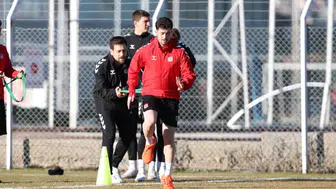 Sivasspor, Sakaryaspor Karşılaşması İçin Sahaya İndi!