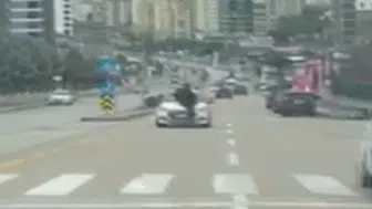 Sürücü Kursu Eğitmeni Tartıştığı Sürücüyü Kaput Üzerinde Kilometrelerce Sürükledi