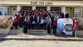 Sivas’ta Öğrenciler Kimya ve Matematikle Geleceğe Köprü Kurdu