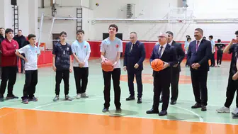 Sivas Valisi Yılmaz Şimşek Öğrencilerle Bir Araya Geldi!