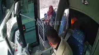 Sivas'ta Halk Otobüsü Şoförünün O Hareketi Takdir Topladı!